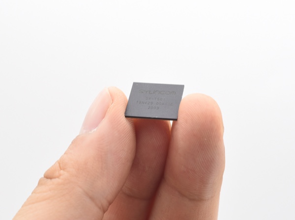 中科晶上工業級5G終端基帶芯片.jpg